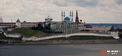Вид на Казанский кремль со смотровой площадки Дворца Бракосочетаний (Казань)