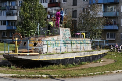 Детская площадка (Карпинск) (Фото 1)